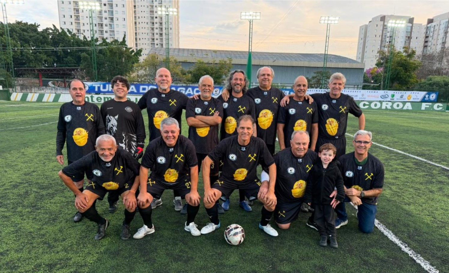 club kit photo